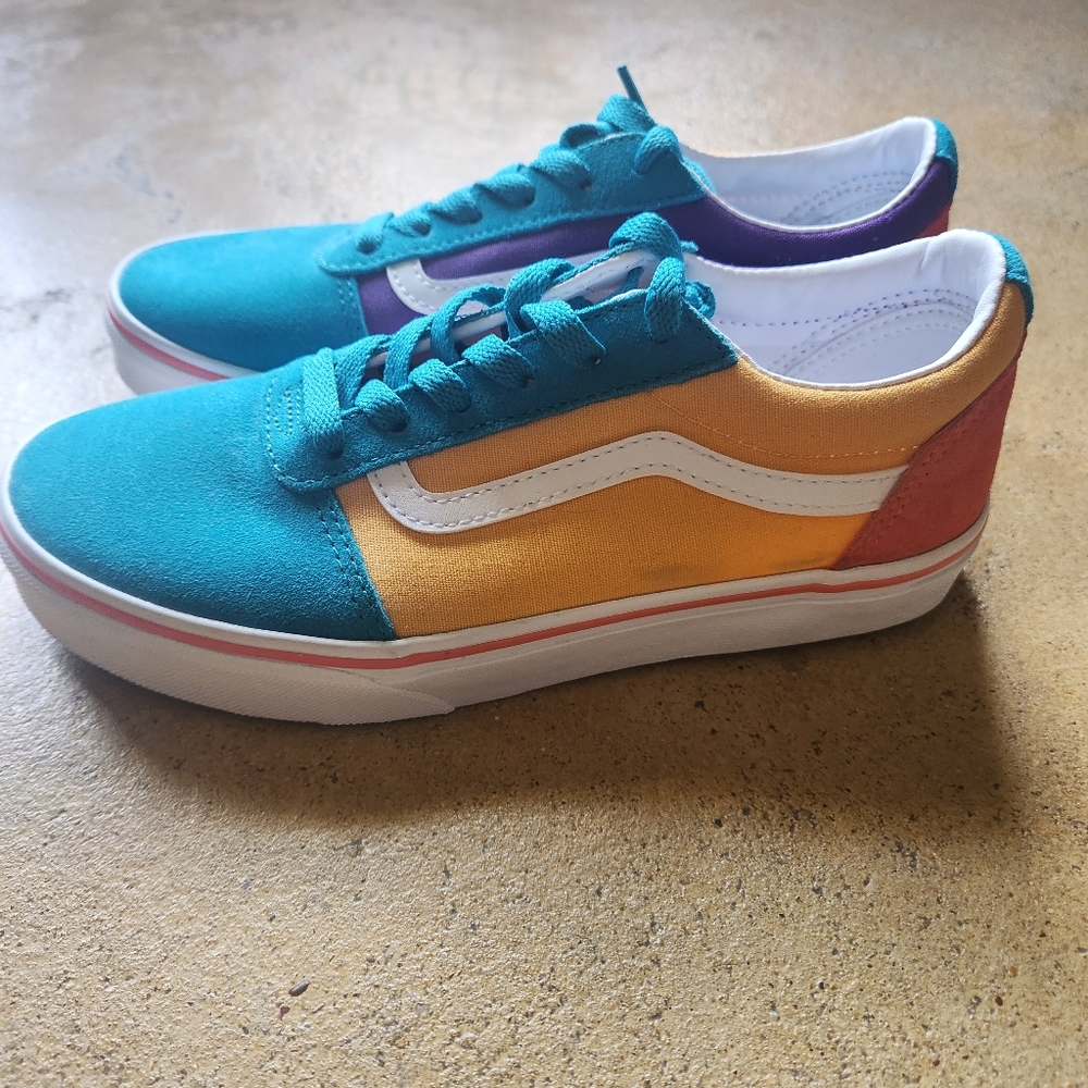Vans Ward Suede Multicolor Canvas Sneaker Junior size 4